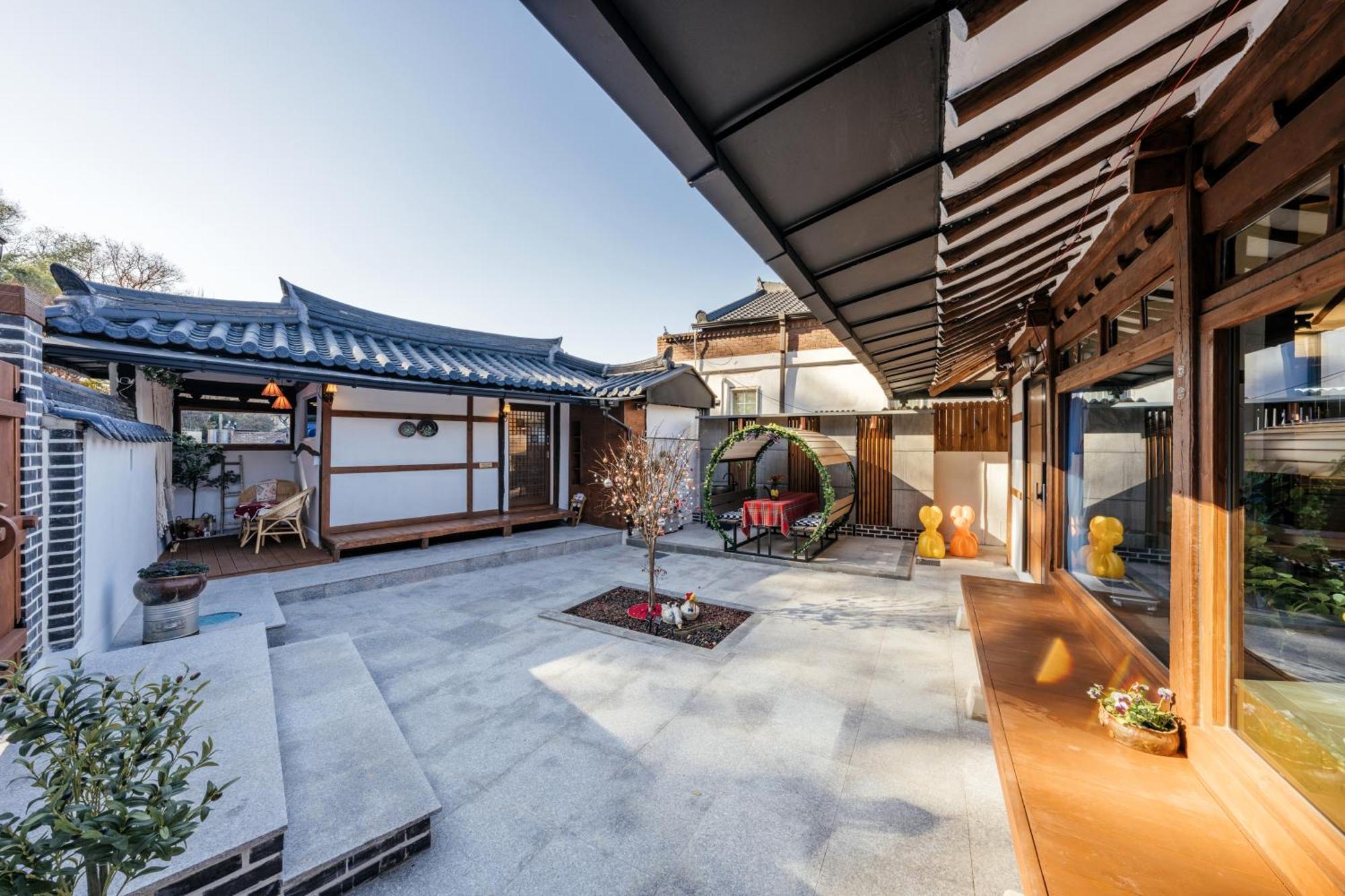 And Spring Hotel Jeonju Exterior photo