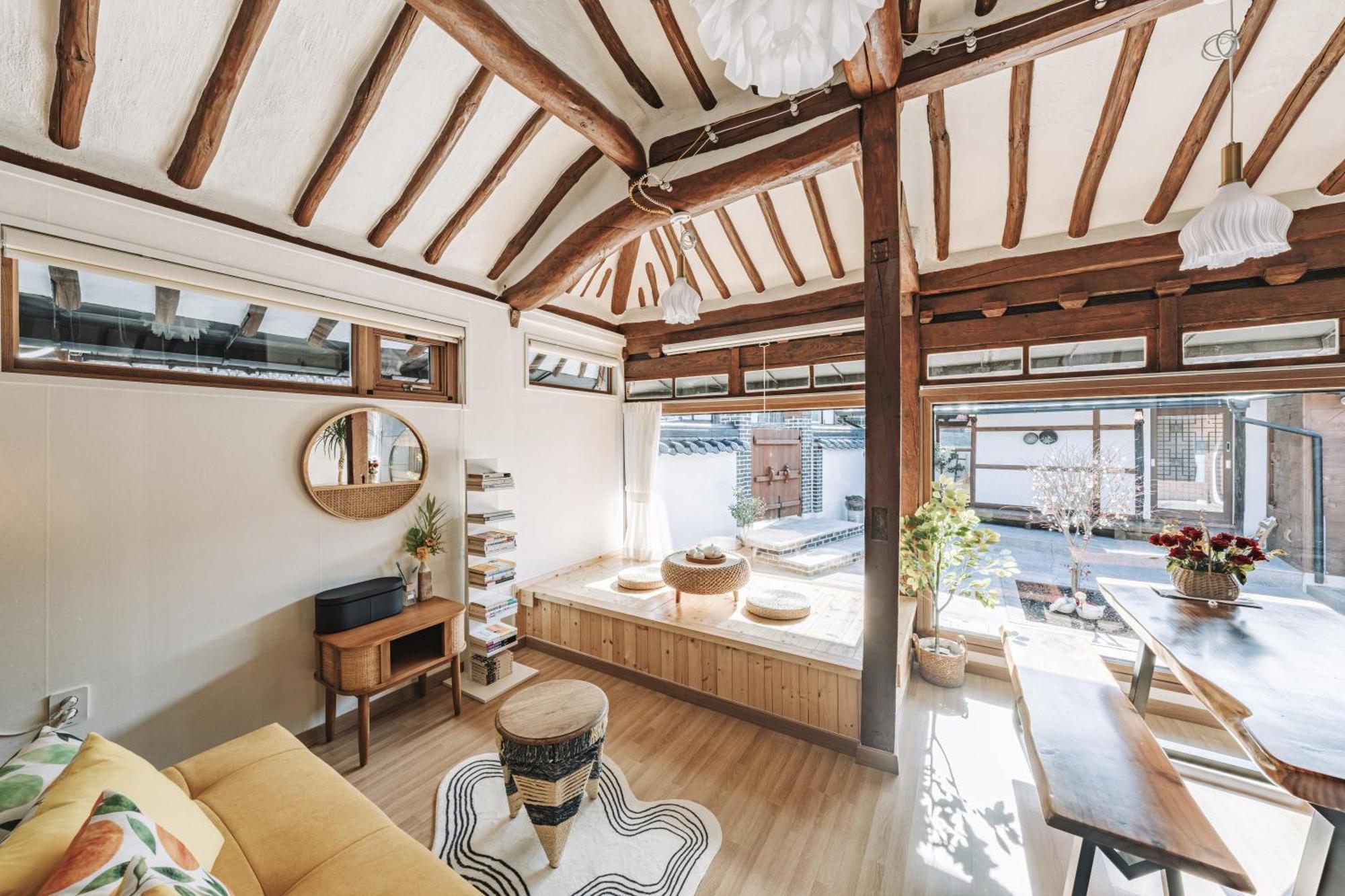 And Spring Hotel Jeonju Exterior photo