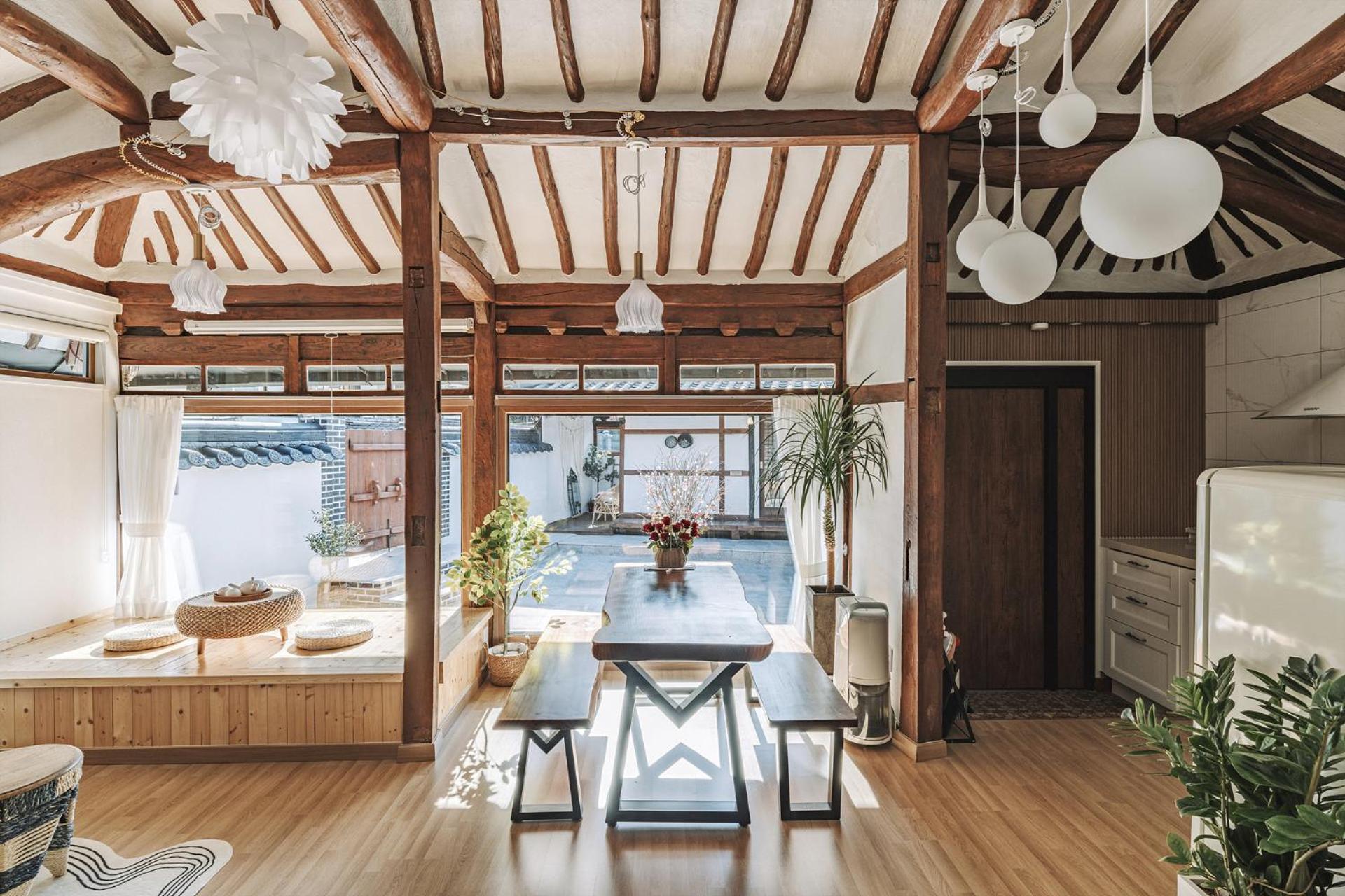 And Spring Hotel Jeonju Exterior photo